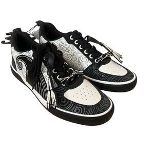 Men's Nightmare Before Christmas Low Top Sneaker Size 10 Groundup Black White